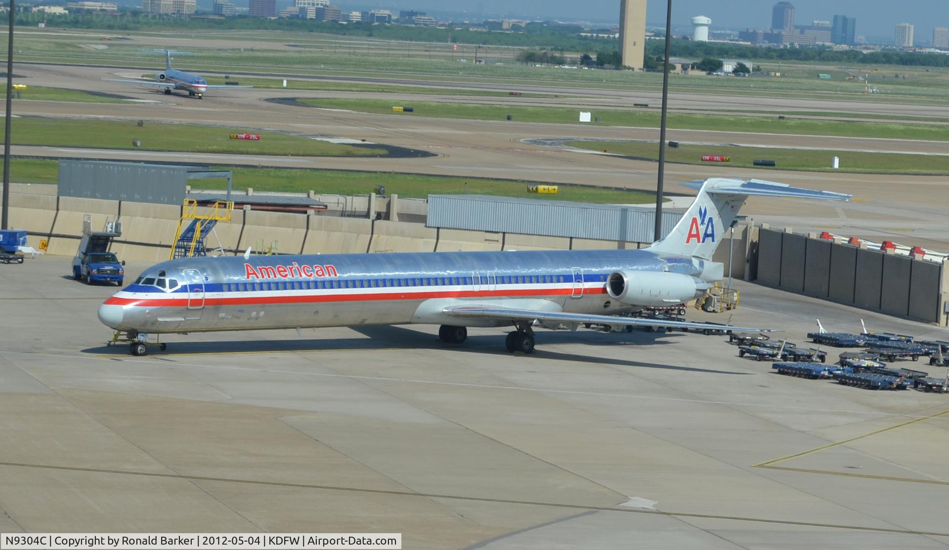 N9304C, 1987 McDonnell Douglas MD-83 (DC-9-83) C/N 49530, Dallas