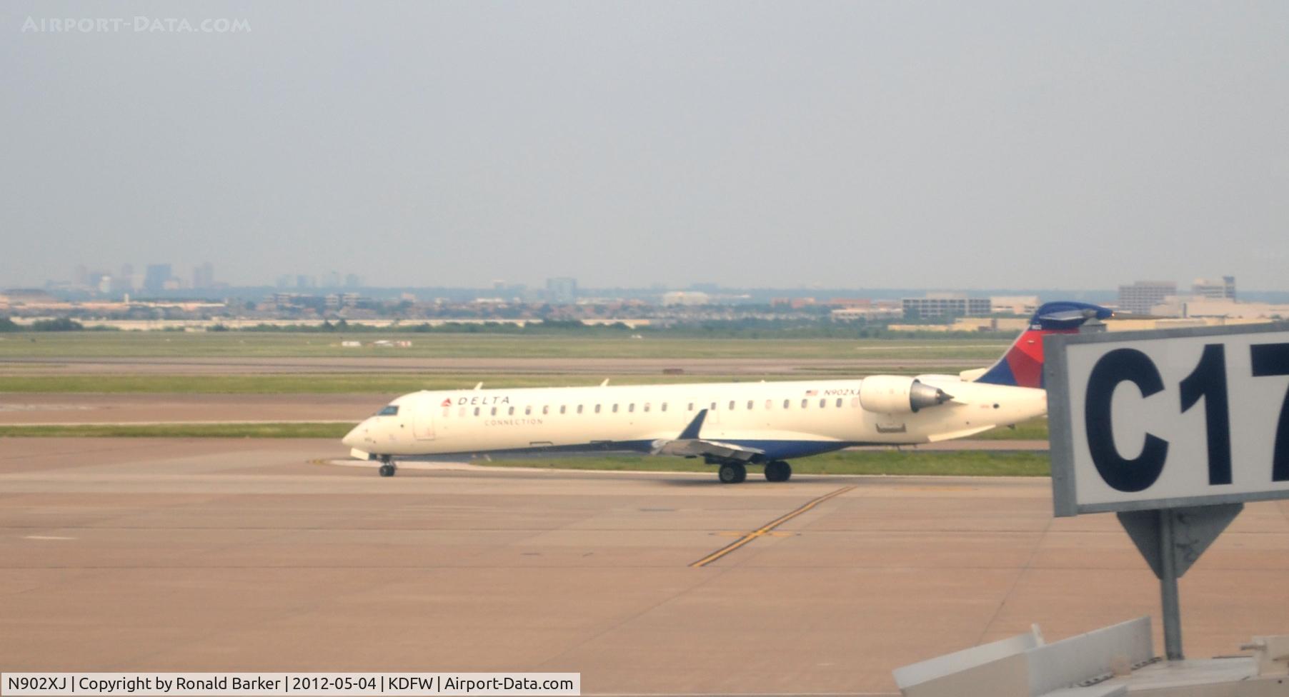 N902XJ, 2007 Bombardier CRJ-900ER (CL-600-2D24) C/N 15131, Dallas