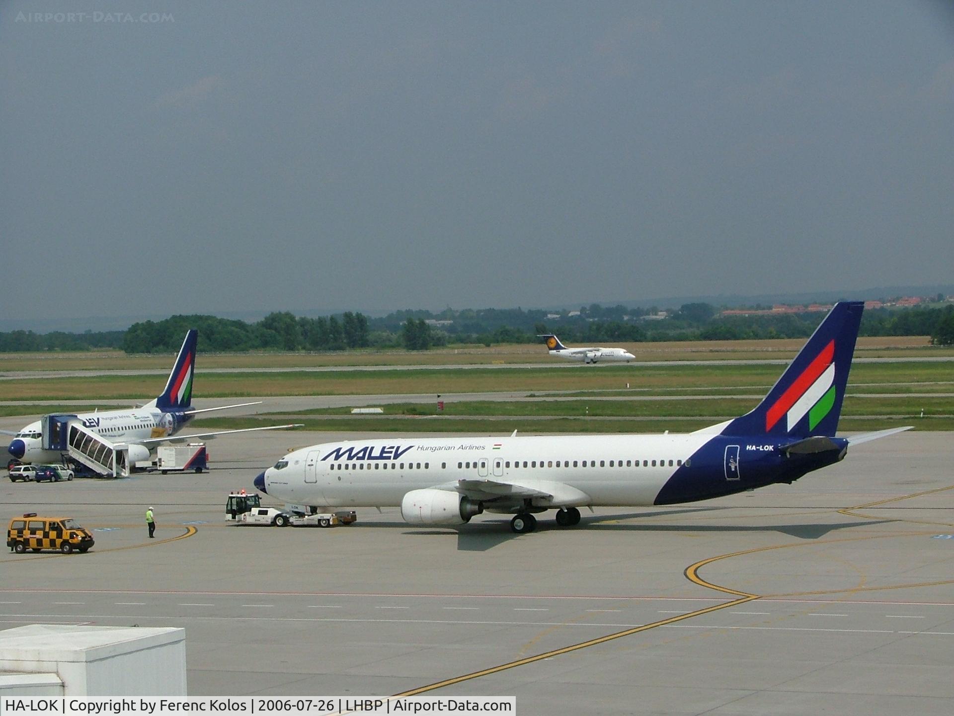 HA-LOK, 2004 Boeing 737-8Q8 C/N 30669, Ferihegy