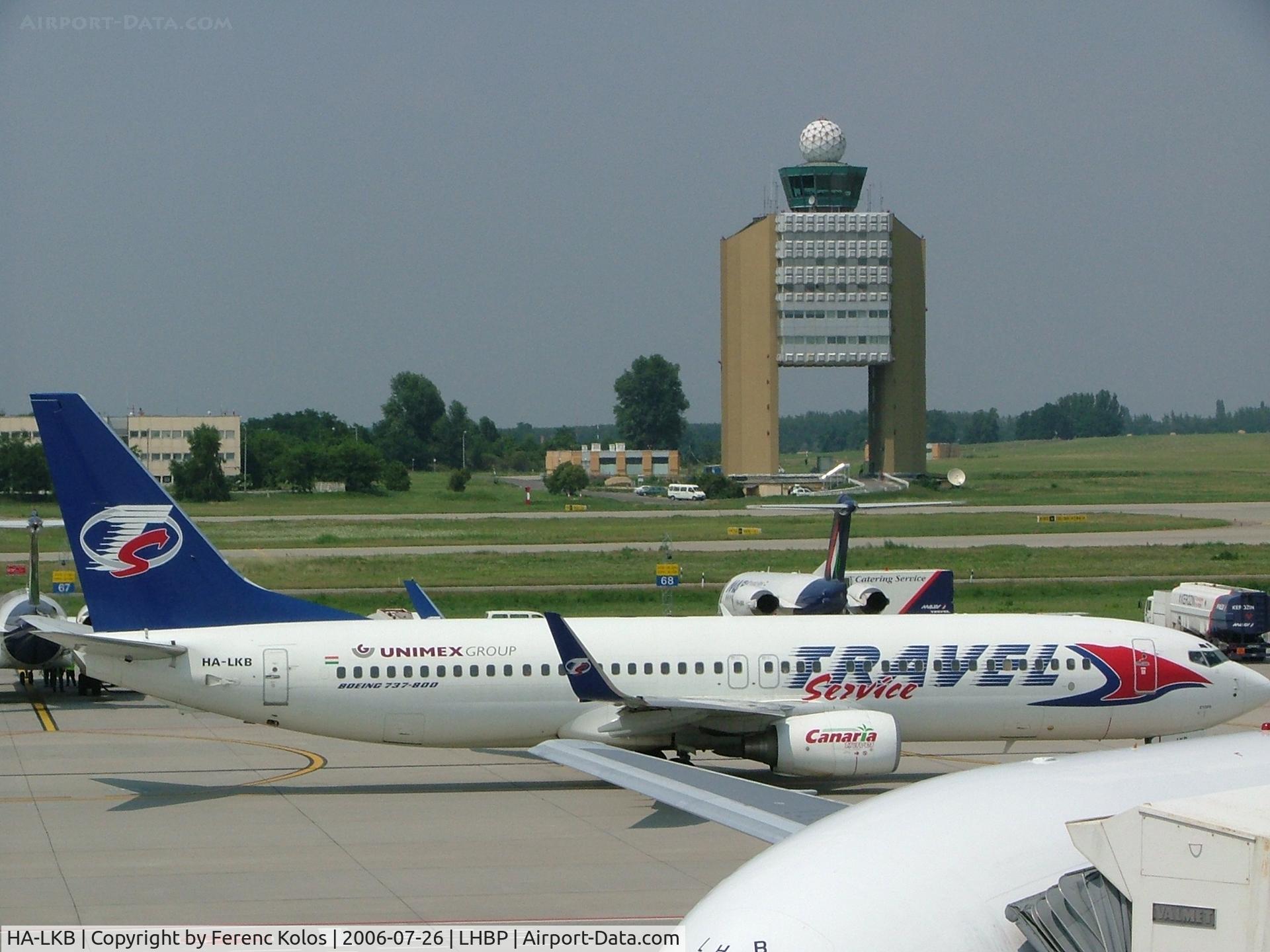 HA-LKB, 2004 Boeing 737-86Q C/N 30294, Ferihegy