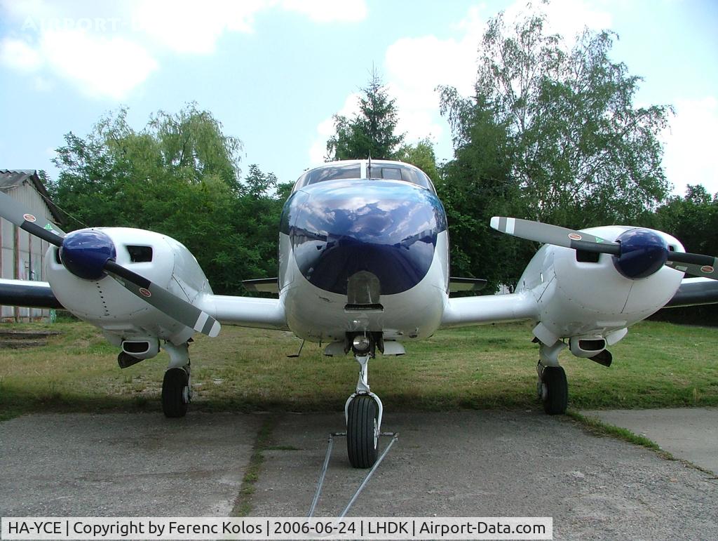 HA-YCE, Piper PA-23-250 Aztec C/N 27-7405341, Dunakeszi
