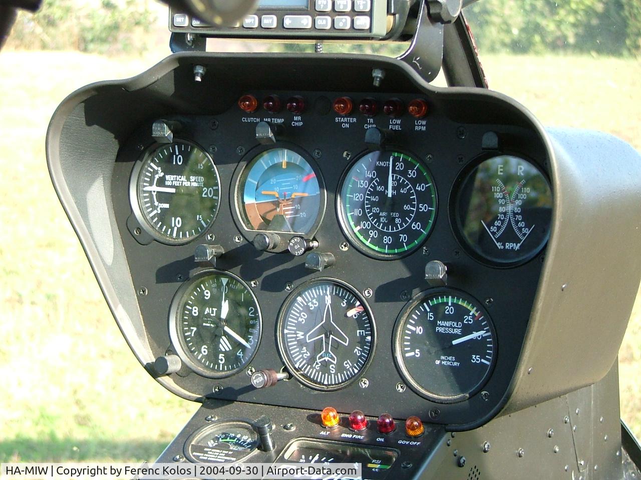HA-MIW, 1998 Robinson R44 Astro C/N 0543, Budakalász
