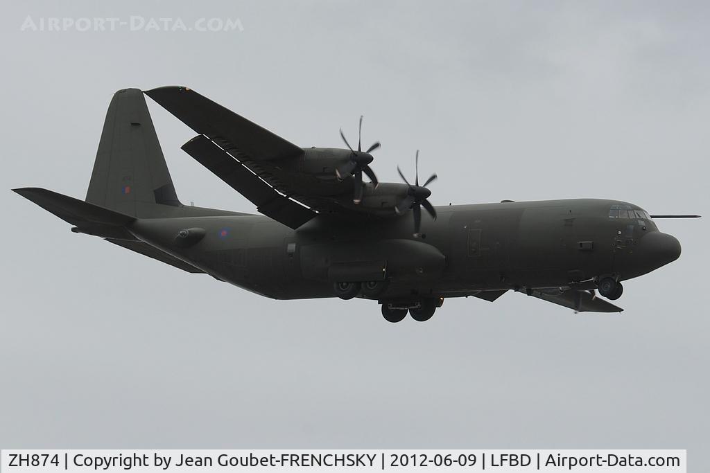 ZH874, 1997 Lockheed Martin C-130J-30 Hercules C.4 C/N 382-5458, RAF 5725 landing 23