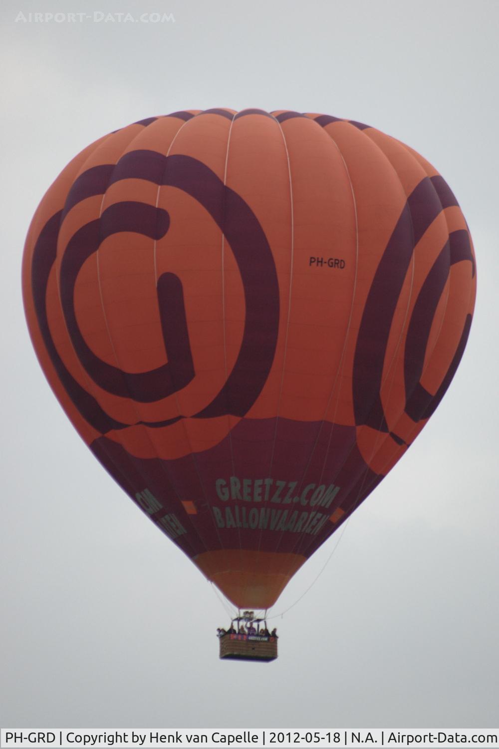 PH-GRD, 2007 Cameron A-300 C/N 10975, Cameron A-300 balloon floating between Oldenzaal and Denekamp in the east of the Netherlands.