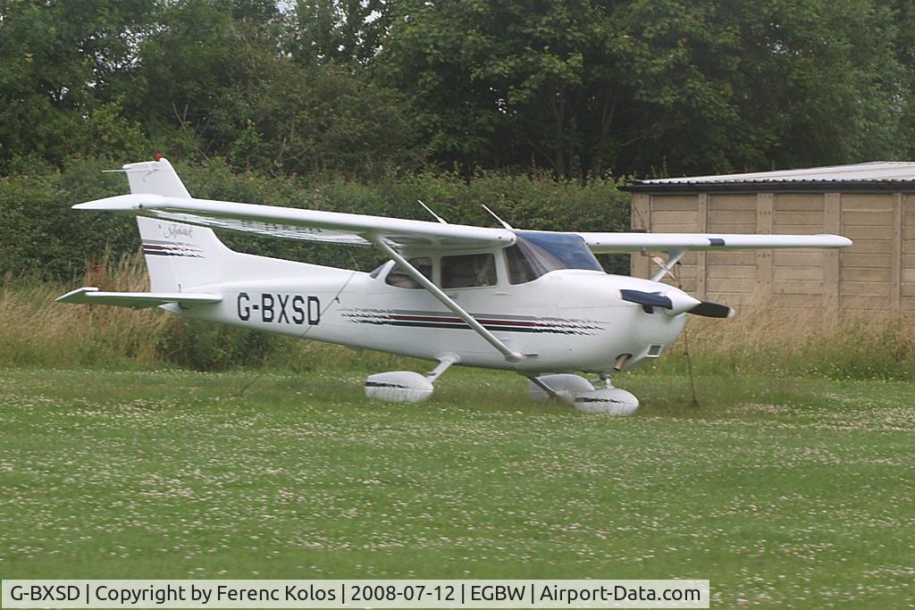 G-BXSD, 1998 Cessna 172R C/N 17280310, Wellesbourne