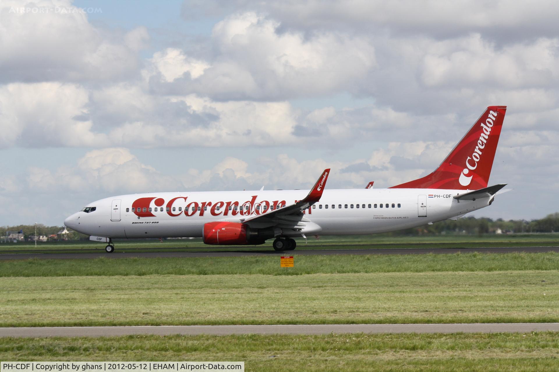 PH-CDF, 1999 Boeing 737-804 C/N 28227, Departing rw36L