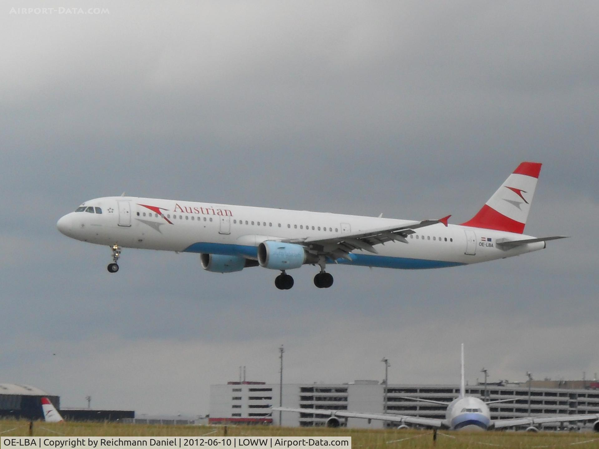 OE-LBA, 1995 Airbus A321-111 C/N 552, Austrian A321-111 Salzkammergut, came in from Istanbul