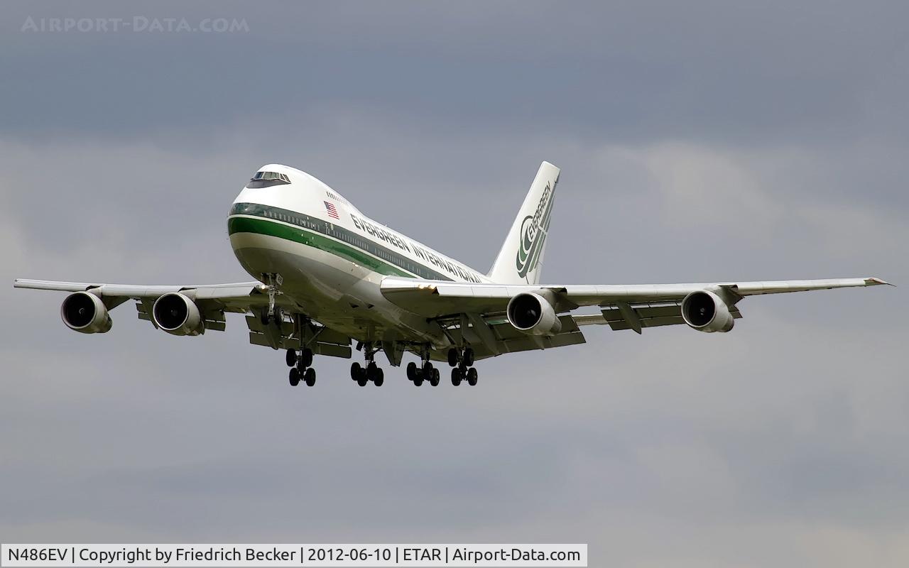 N486EV, 1974 Boeing 747-212B C/N 20888, on final RW26