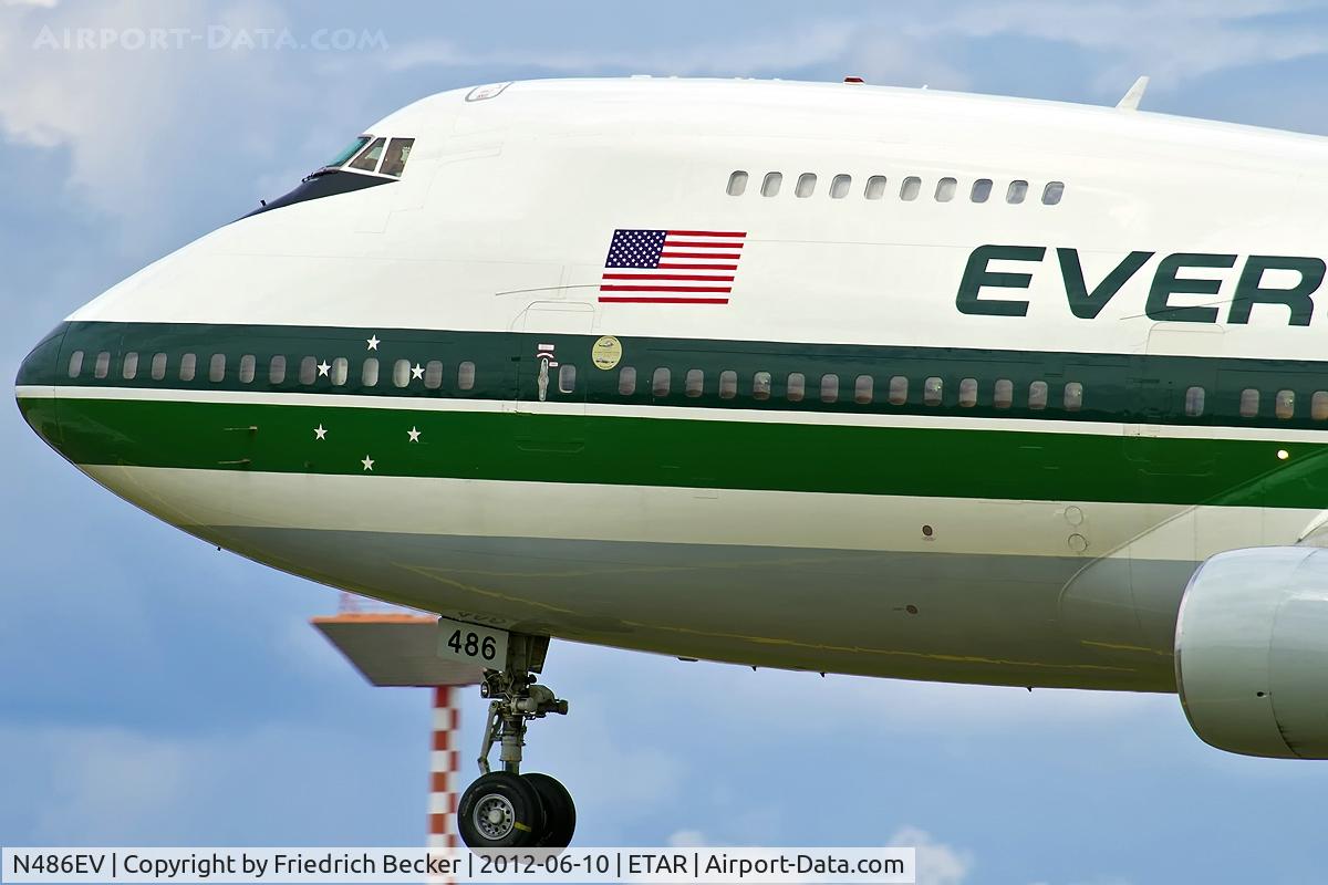 N486EV, 1974 Boeing 747-212B C/N 20888, short final RW26