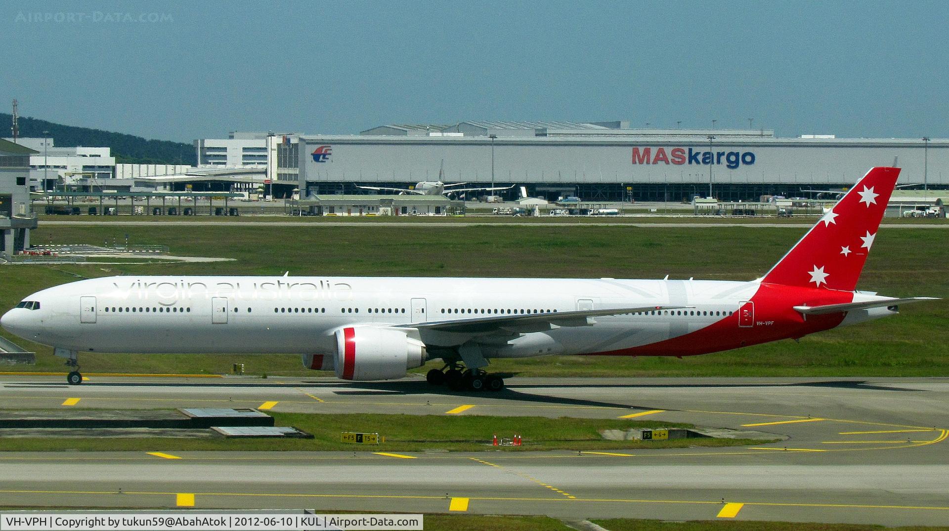 VH-VPH, 2010 Boeing 777-3ZG/ER C/N 37943, Virgin Australia Airlines