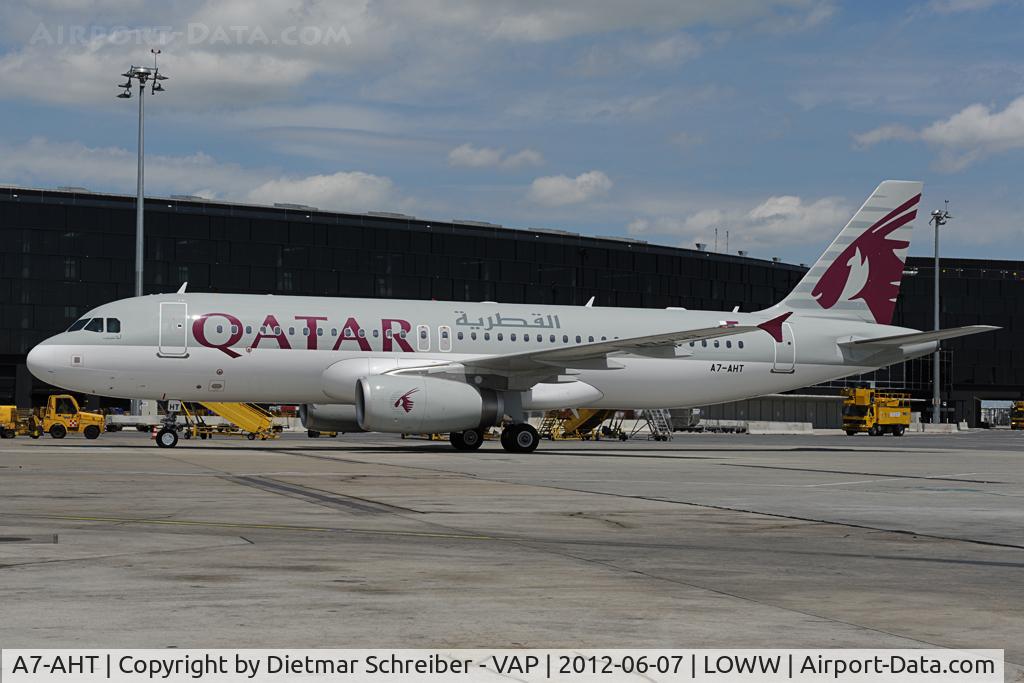 A7-AHT, 2012 Airbus A320-232 C/N 5078, Qatar Airways Airbus 320
