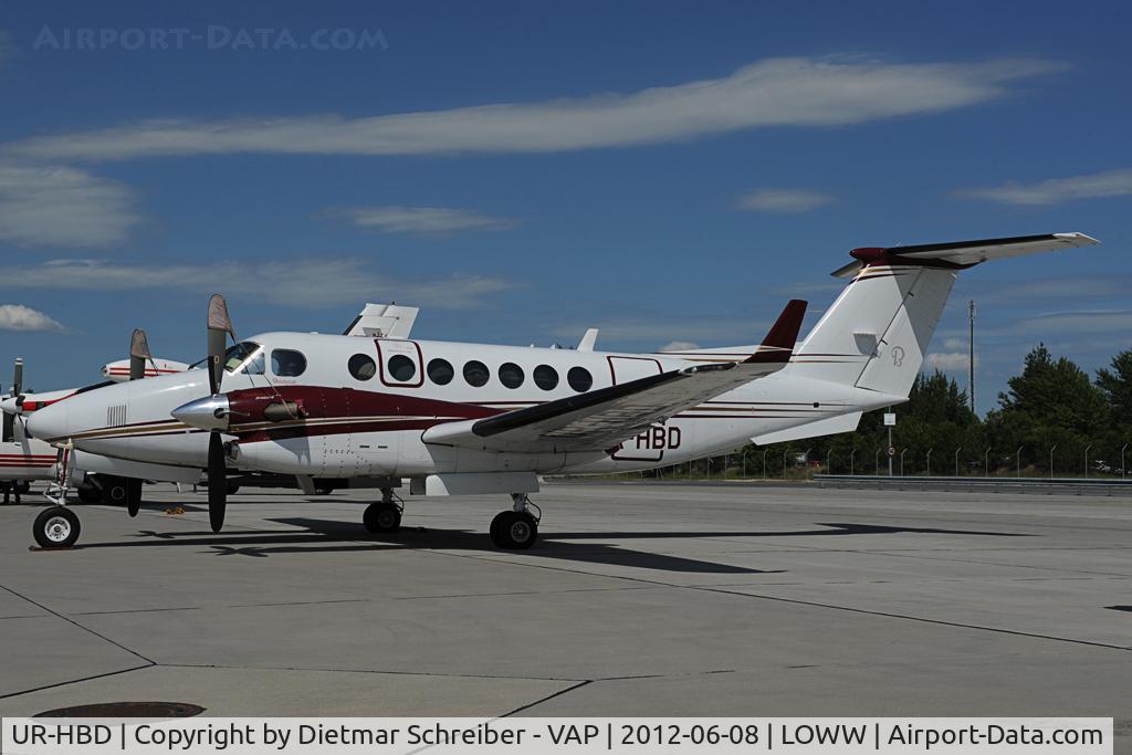 UR-HBD, 2005 Beechcraft King Air 350B C/N FL-469, Beech 350 King Air