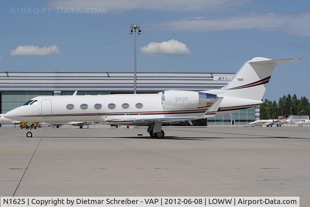 N1625, 1998 Gulfstream Aerospace G-IV C/N 1358, Gulfstream 4