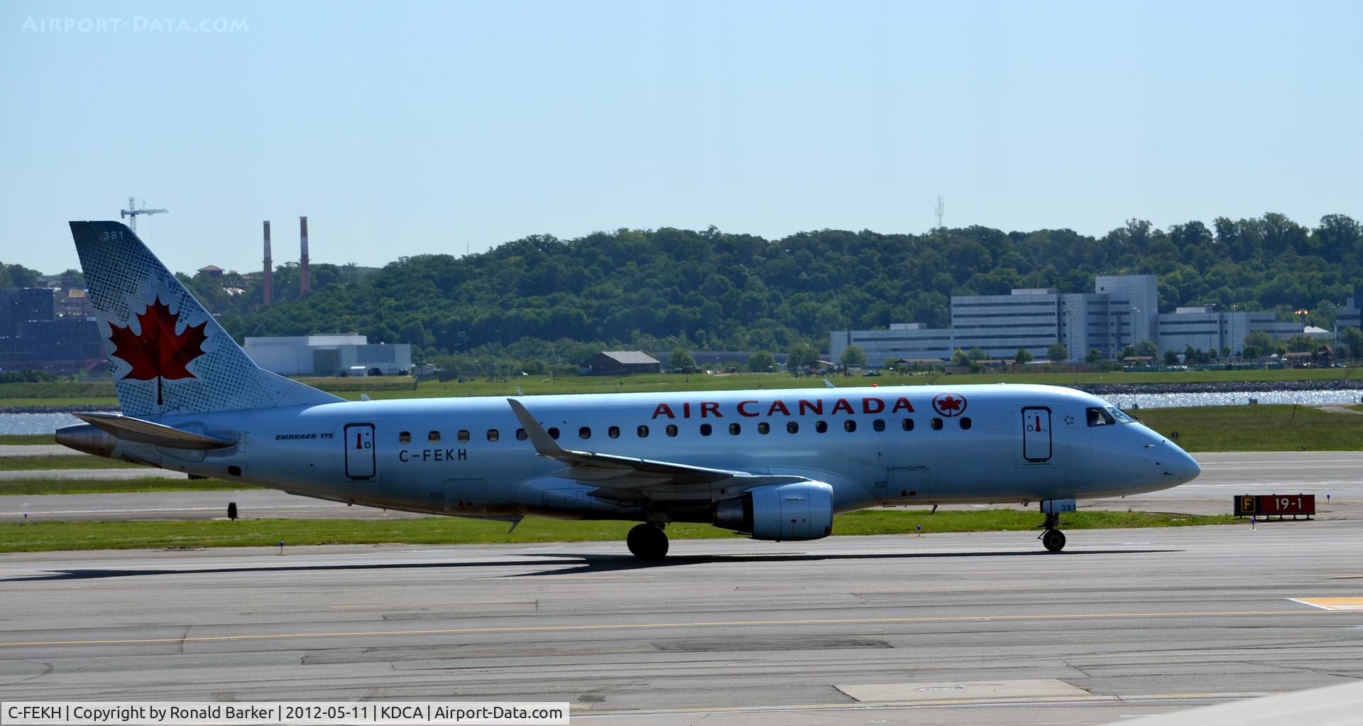 C-FEKH, 2005 Embraer 175SU (ERJ-170-200SU) C/N 17000102, DCA, VA