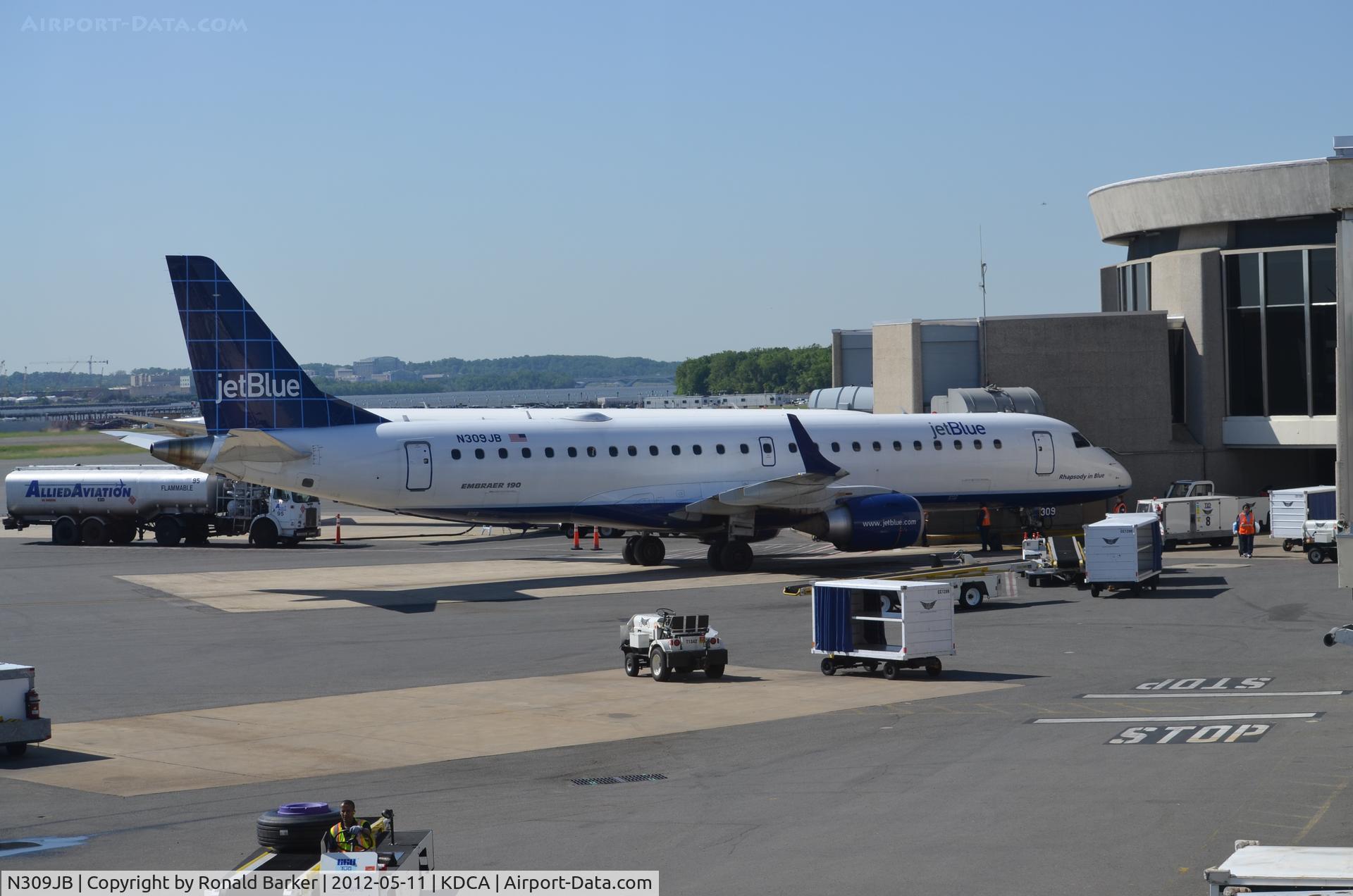 N309JB, Embraer ERJ-190-100 IGW 190AR C/N 19000289, DCA, VA