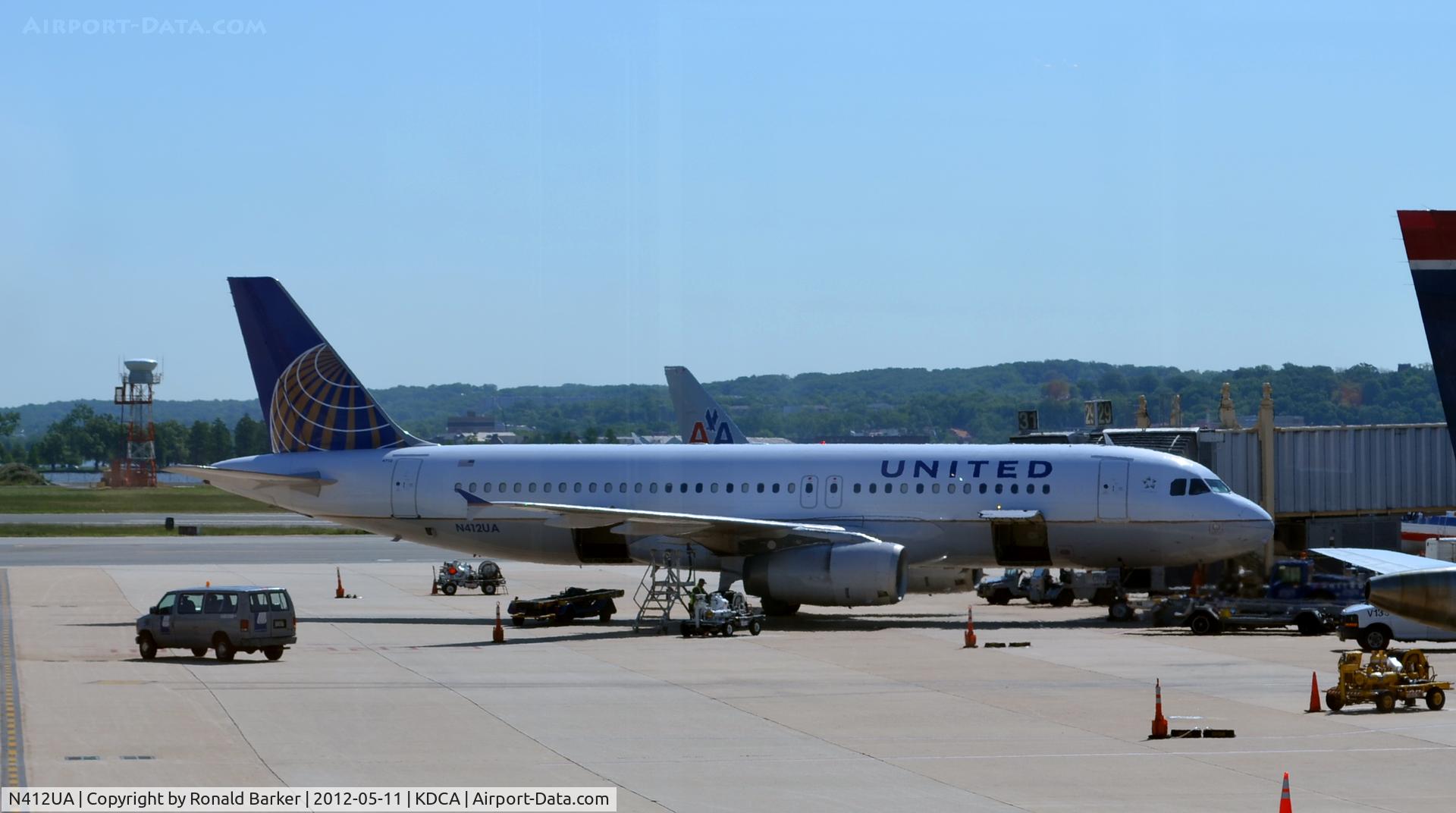 N412UA, 1994 Airbus A320-232 C/N 465, DCA, VA