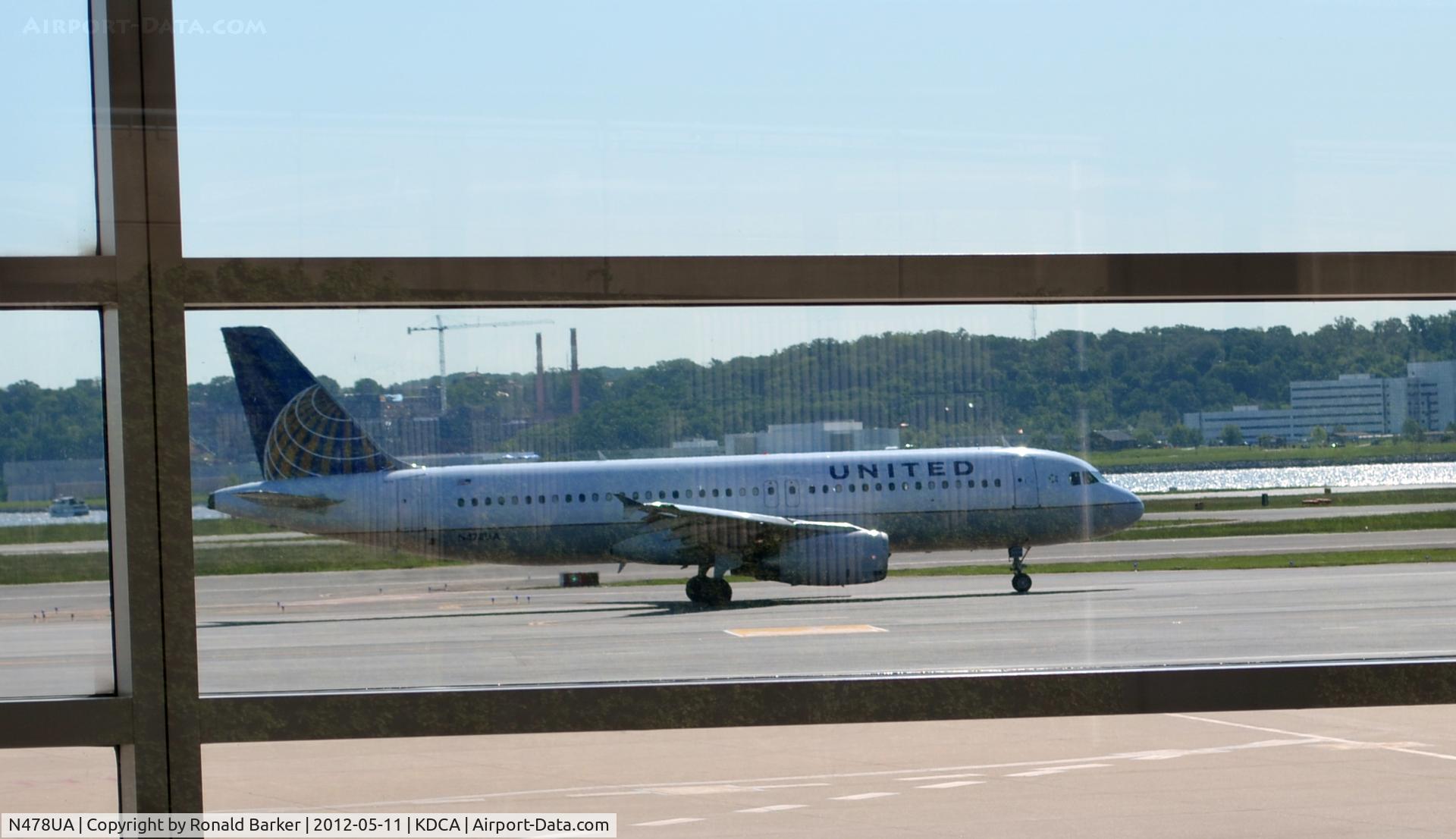N478UA, 2001 Airbus A320-232 C/N 1533, DCA, VA