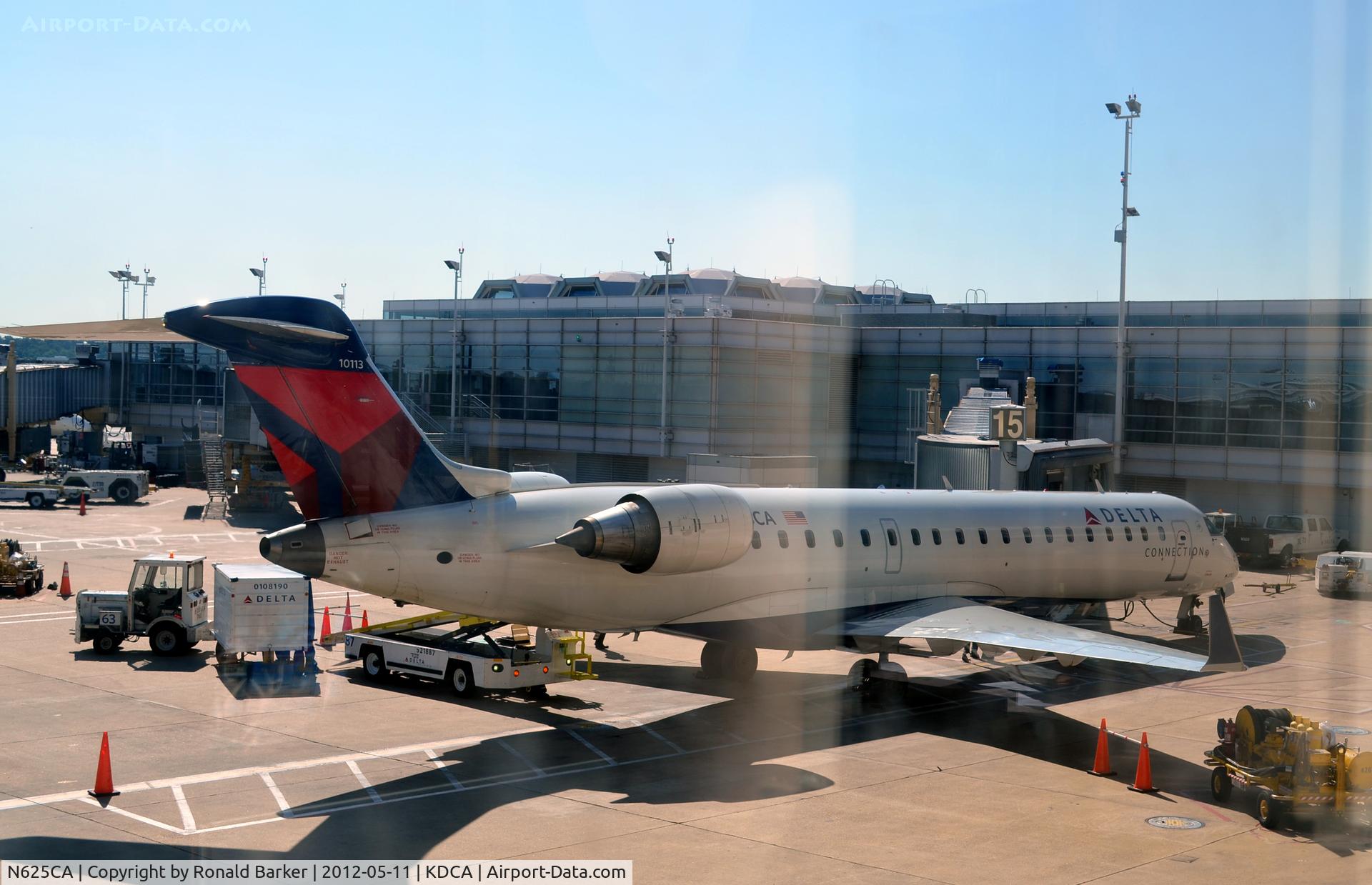 N625CA, 2003 Bombardier CRJ-700 (CL-600-2C10) Regional Jet C/N 10113, DCA, VA