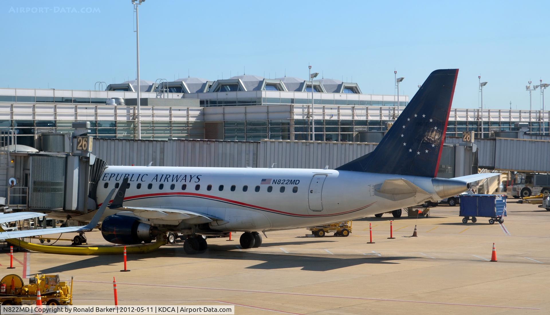 N822MD, 2004 Embraer 170SU (ERJ-170-100SU) C/N 17000043, DCA, VA