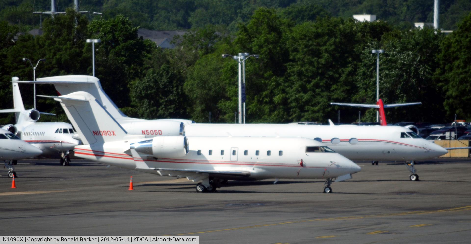 N1090X, 2004 Bombardier Challenger 604 (CL-600-2B16) C/N 5576, DCA, VA