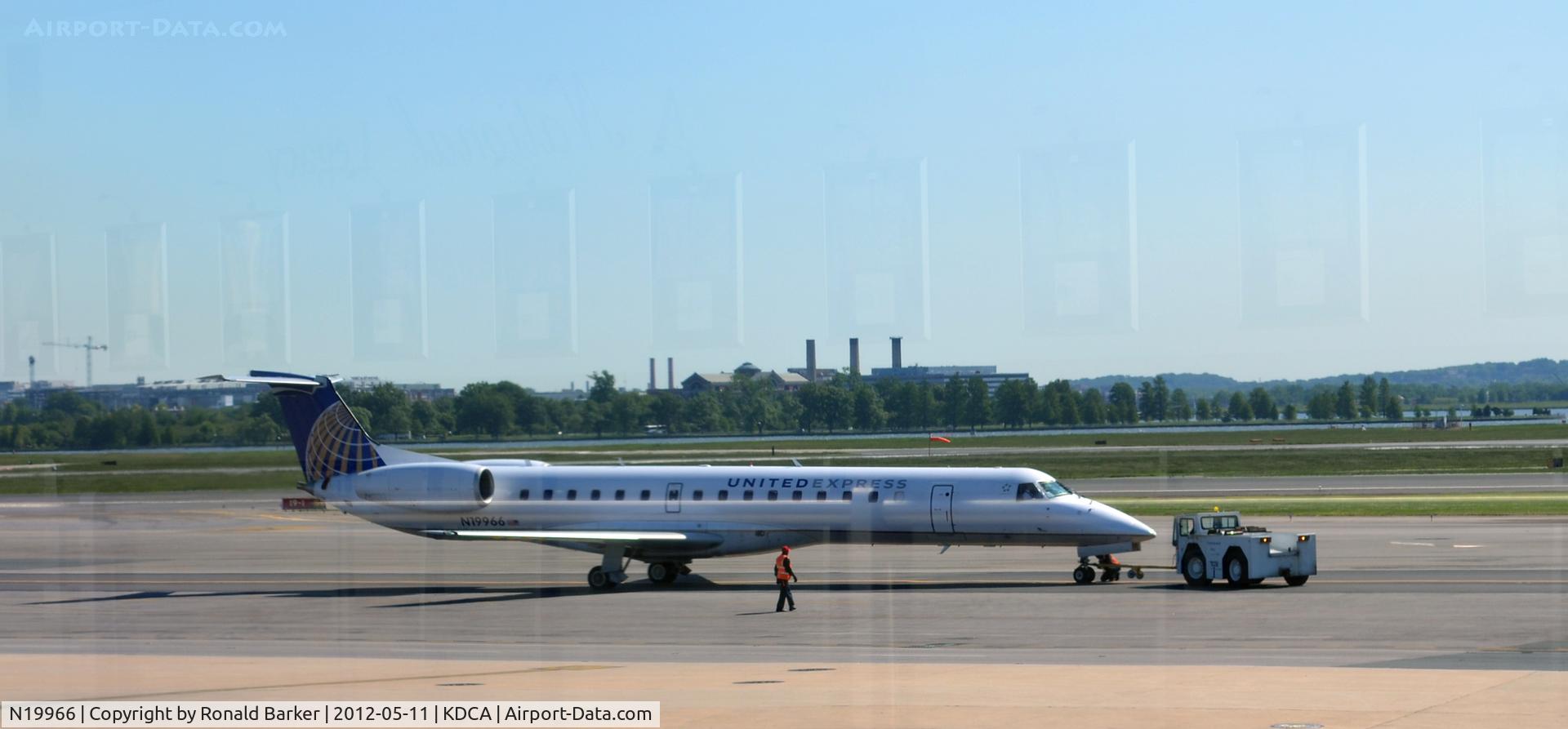 N19966, 1999 Embraer EMB-145LR C/N 145131, Pushback DCA, VA