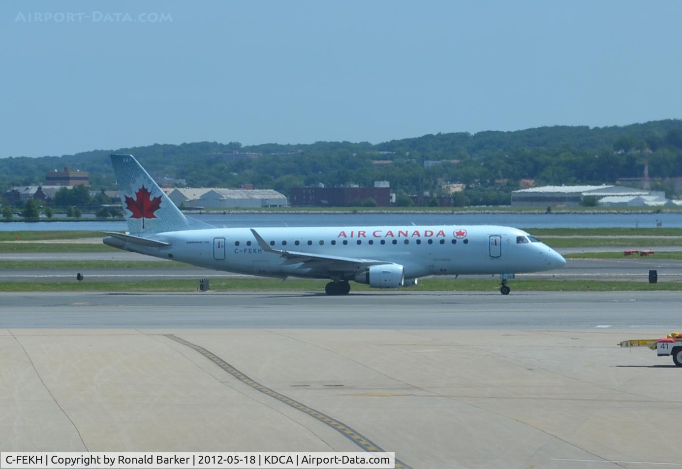 C-FEKH, 2005 Embraer 175SU (ERJ-170-200SU) C/N 17000102, Taxi DCA