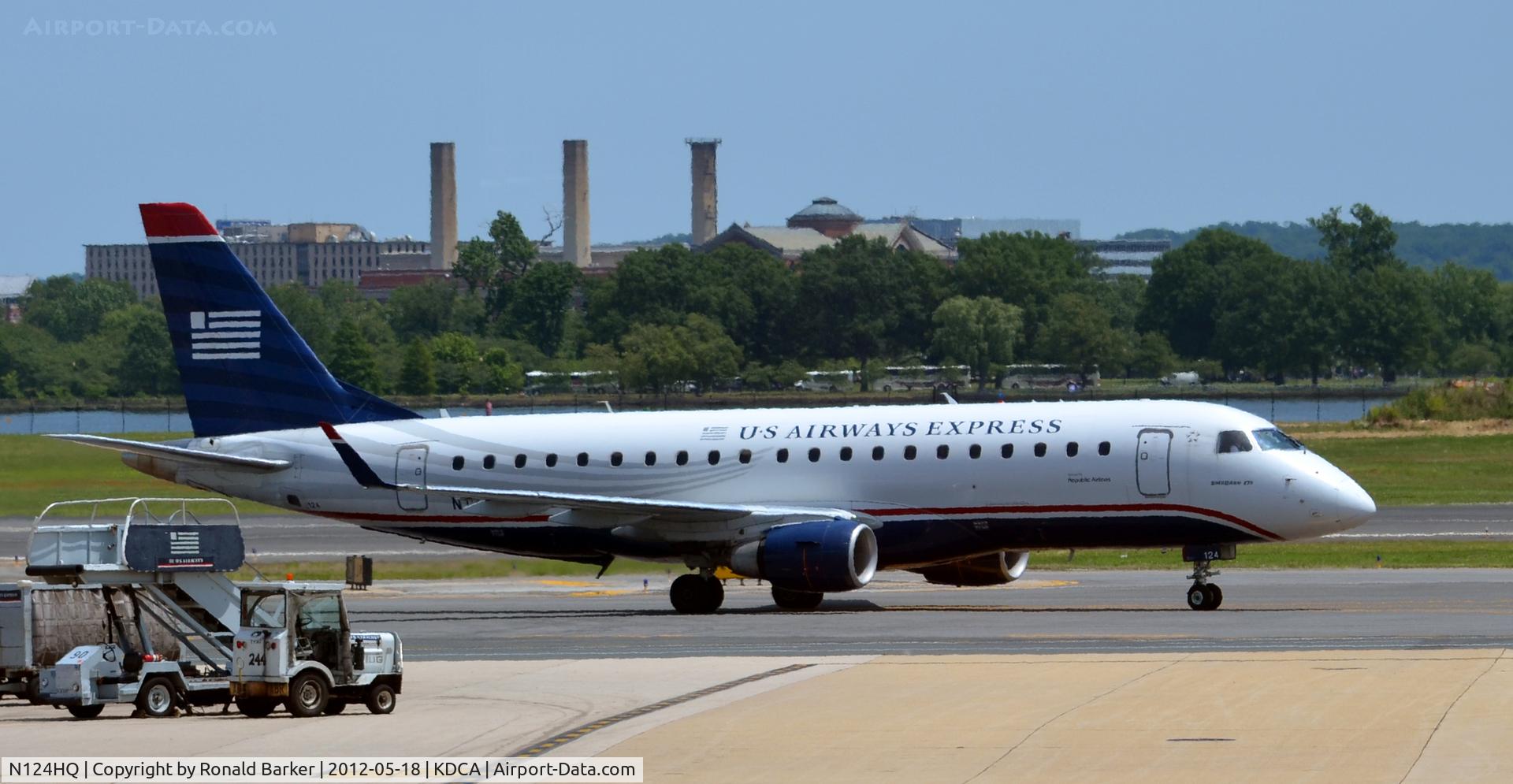 N124HQ, 2007 Embraer 175LR (ERJ-170-200LR) C/N 17000200, Taxi DCA