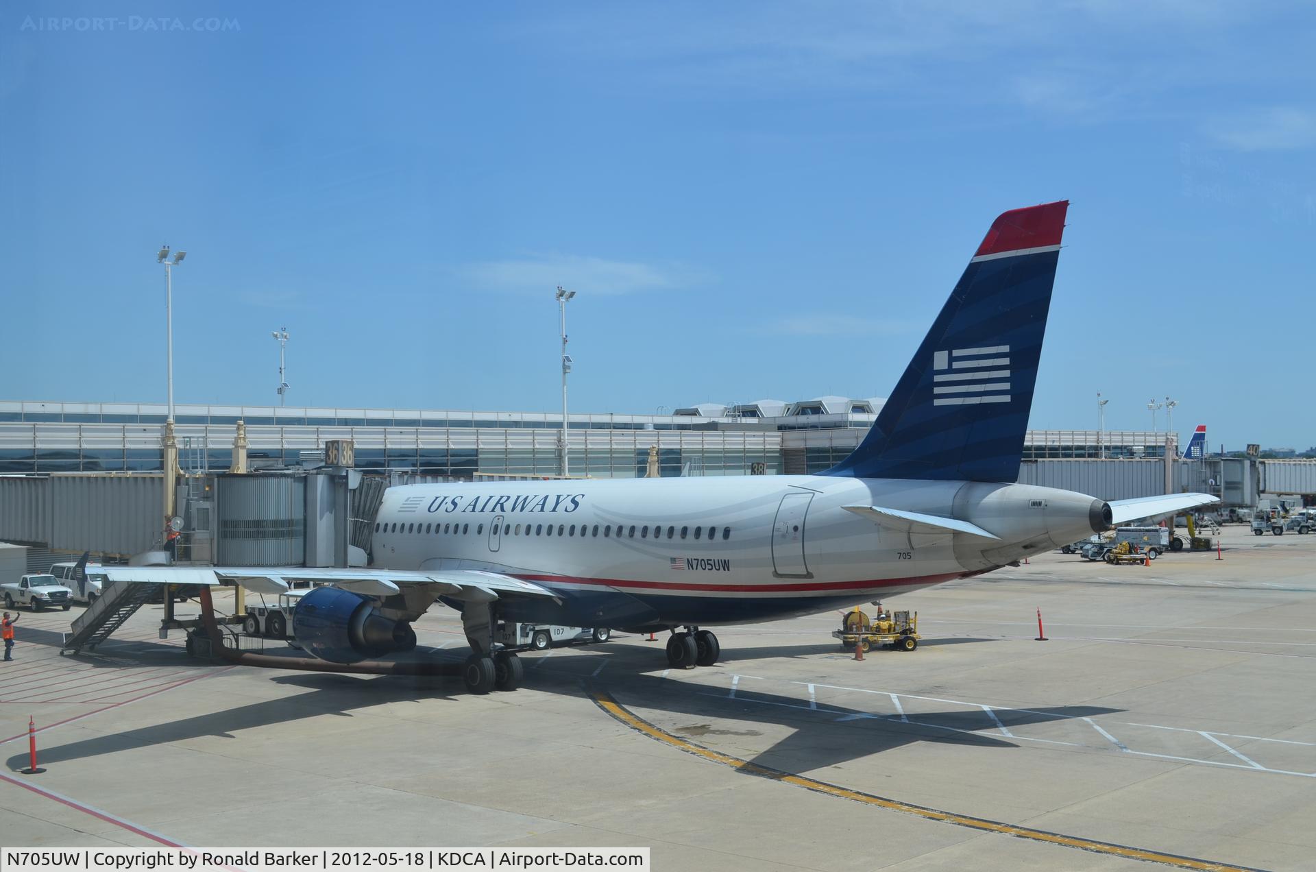 N705UW, 1998 Airbus A319-112 C/N 0929, DCA, VA