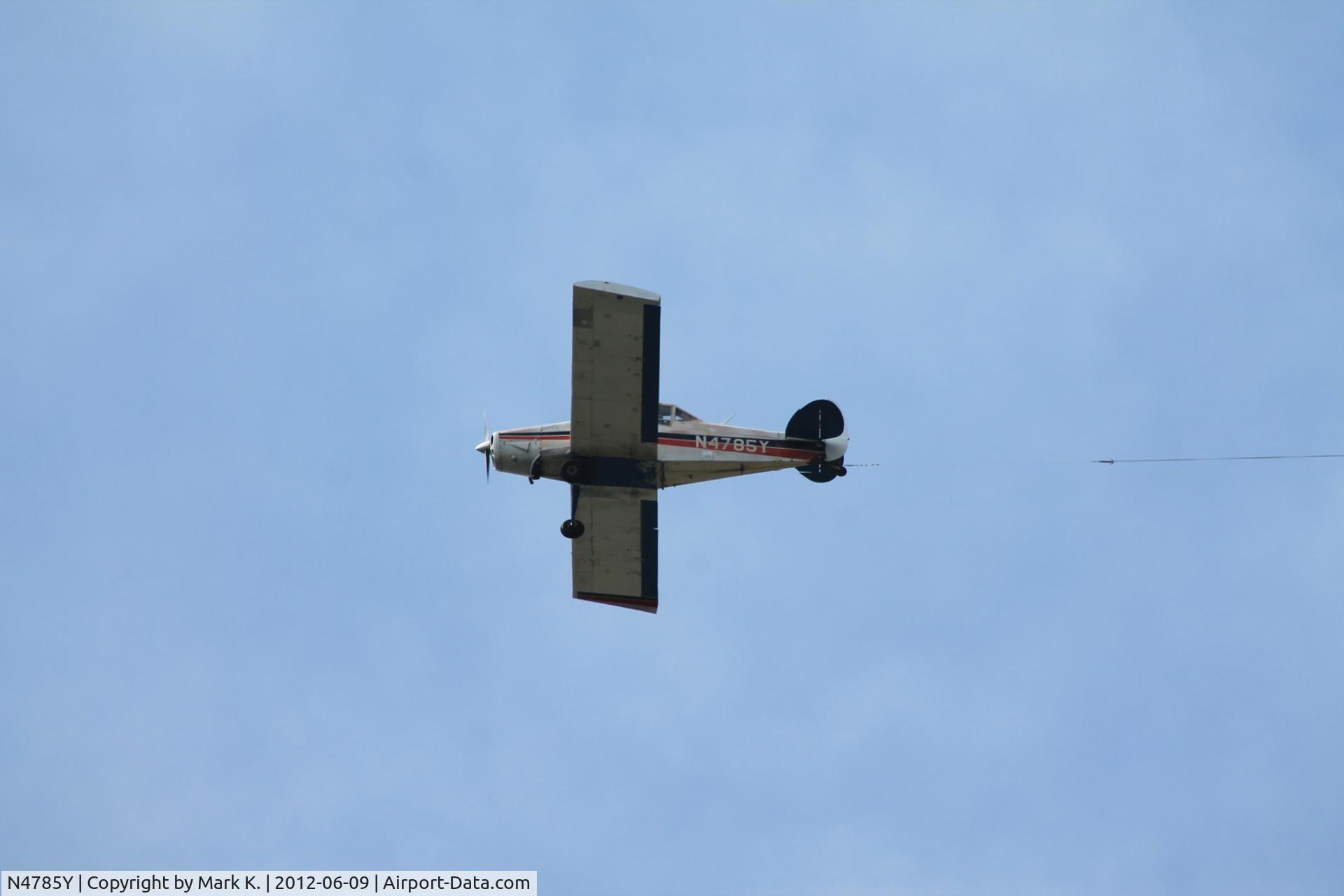 N4785Y, 1968 Piper PA-25-235 C/N 25-4556, N4785Y flying over Manchester, CT.