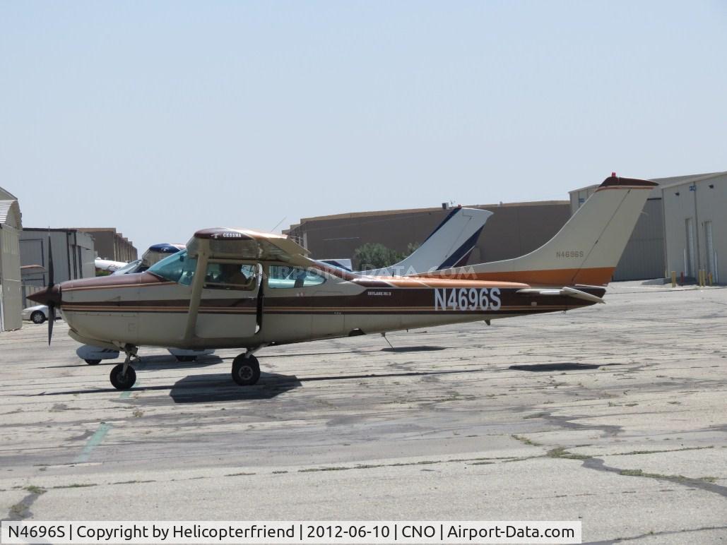 N4696S, 1979 Cessna R182 Skylane RG C/N R18201385, Parked south of the paint shop area