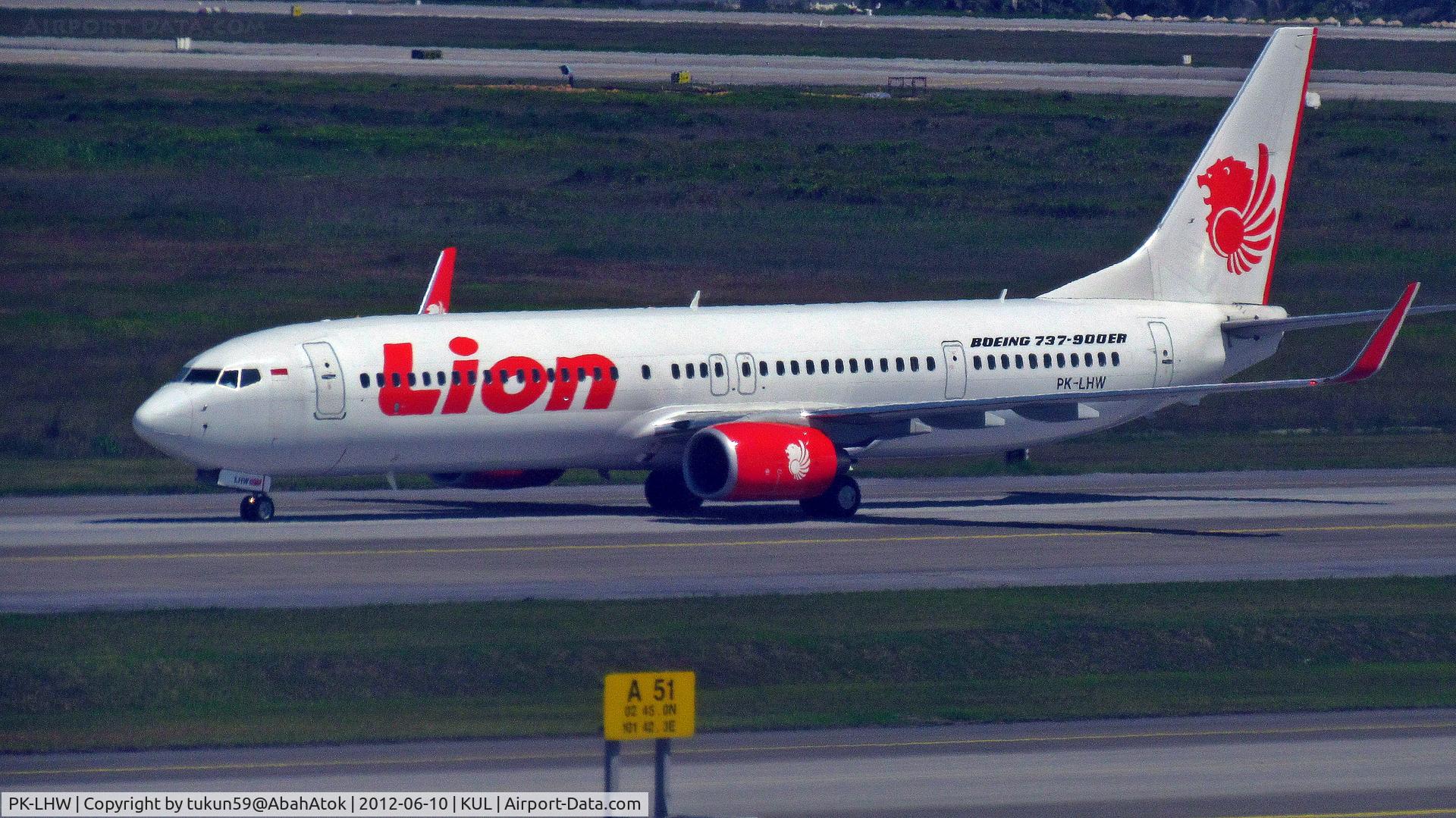 PK-LHW, 2011 Boeing 737-9GP/ER C/N 38302, Lion Airlines