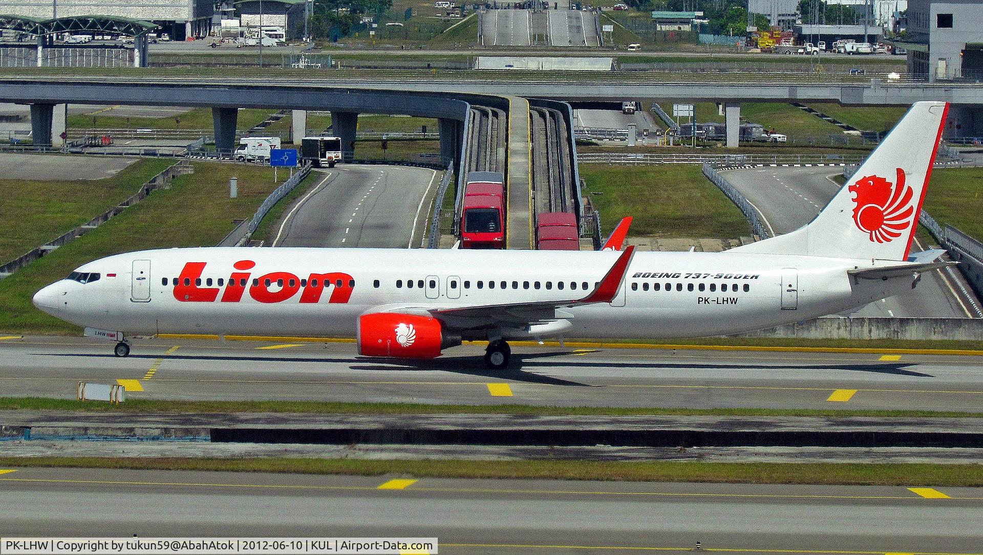 PK-LHW, 2011 Boeing 737-9GP/ER C/N 38302, Lion Airlines
