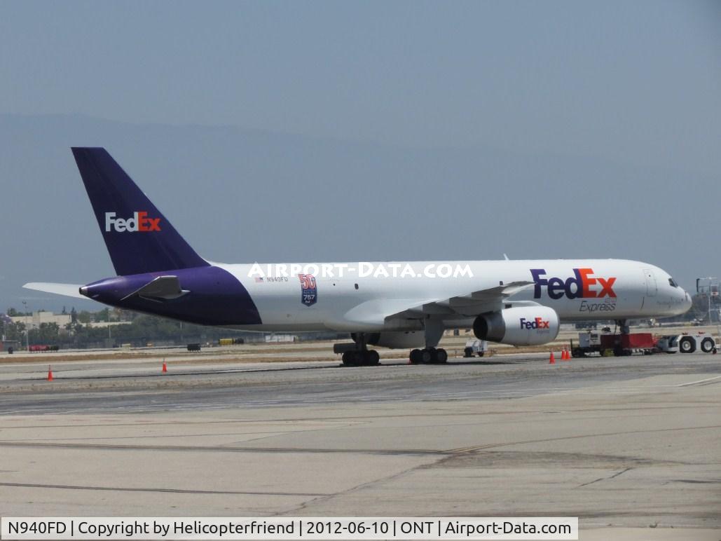 N940FD, 1990 Boeing 757-236/SF C/N 24772, Parked in the waiting area for Fed Ex