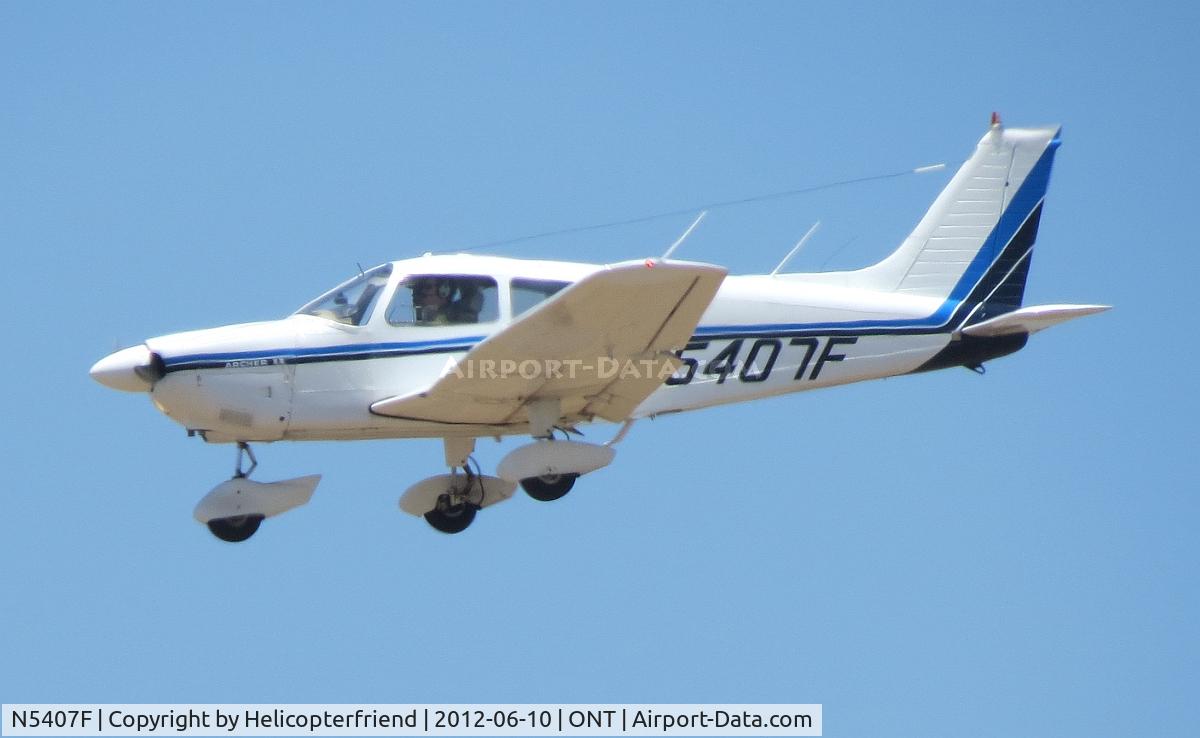 N5407F, 1977 Piper PA-28-181 Archer II C/N 28-7790112, On final for touch & go's