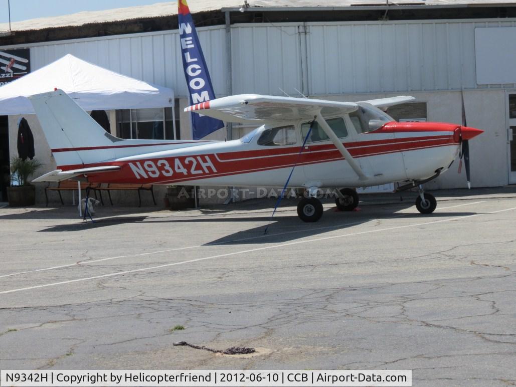 N9342H, 1975 Cessna 172M C/N 17266100, Parked by the store at the 