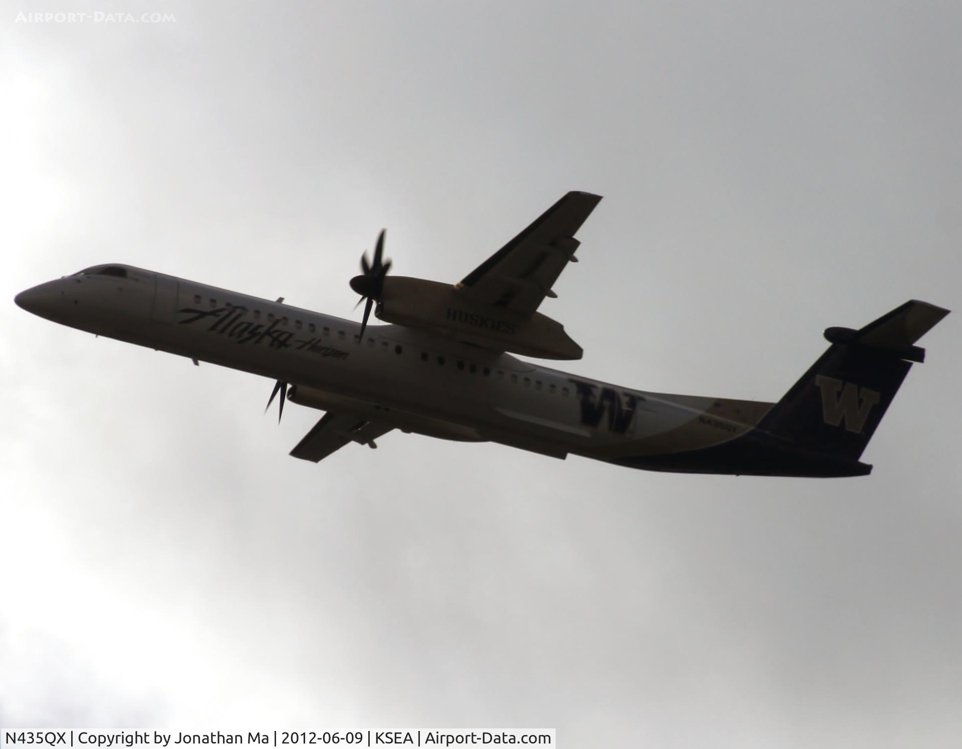 N435QX, 2008 Bombardier DHC-8-402 Dash 8 C/N 4232, University of Washington