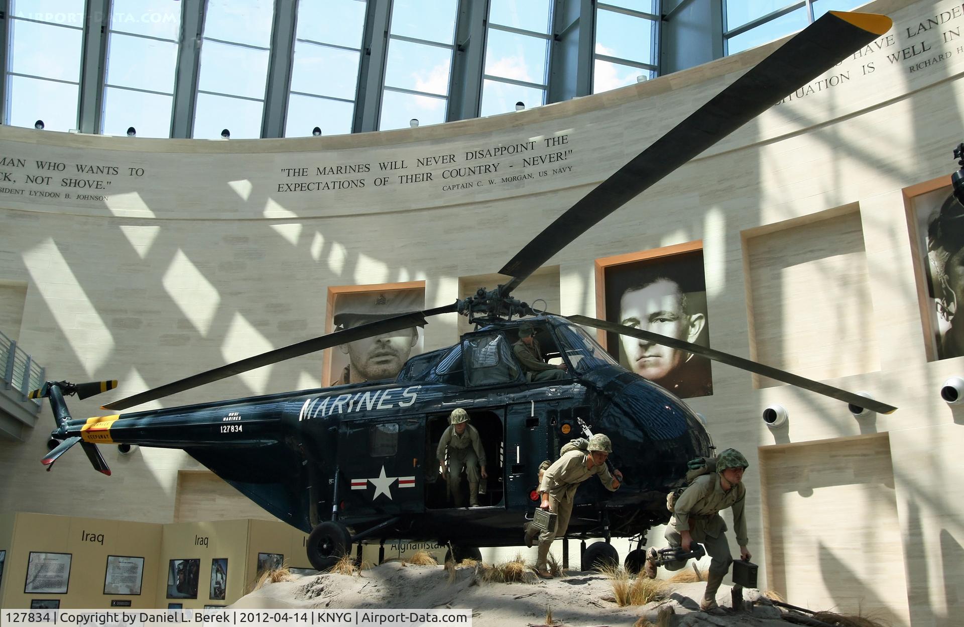 127834, Sikorsky HRS-1 C/N 55-072, This chopper has been repainted to represent another machine, 127834.