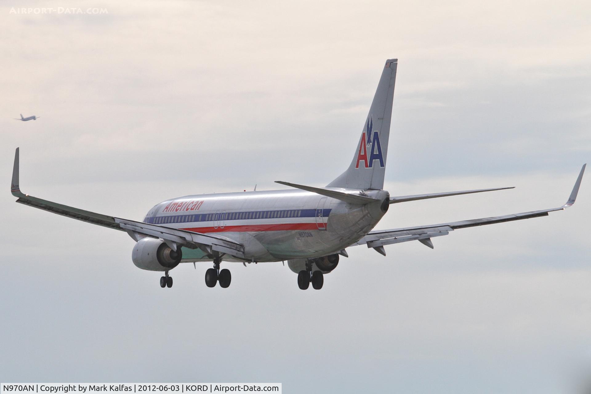 N970AN, 2001 Boeing 737-823 C/N 30096, American Airlines Boeing 737-823, AAL596 arriving from Licenciado Benito Juarez International /MMMX, RWY 28 approach KORD.