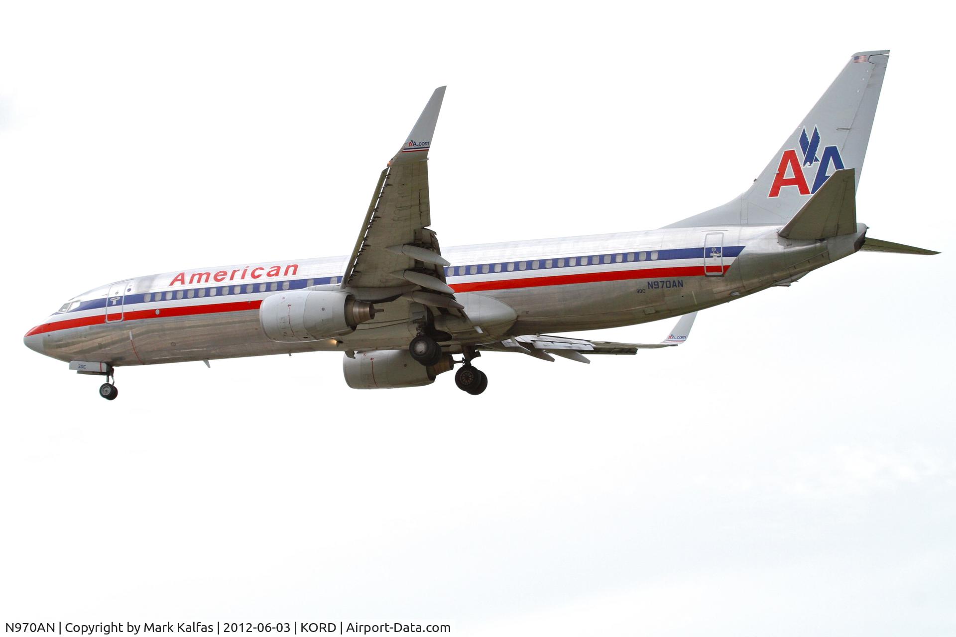 N970AN, 2001 Boeing 737-823 C/N 30096, American Airlines Boeing 737-823, AAL596 arriving from Licenciado Benito Juarez International /MMMX, RWY 28 approach KORD.