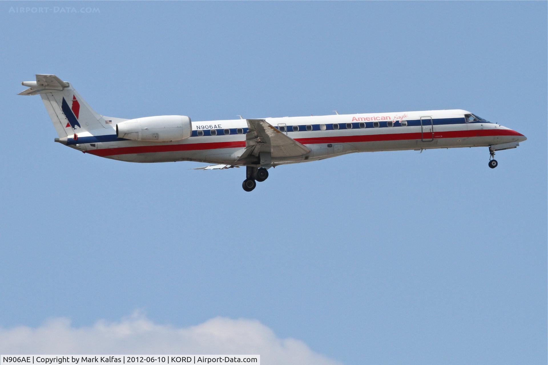 N906AE, 2005 Embraer ERJ-145LR (EMB-145LR) C/N 14500894, American Eagle  Embraer EMB-145LR, EGF3919 arriving from Adams Field /KLIT, RWY 10 approach at O'Hare.