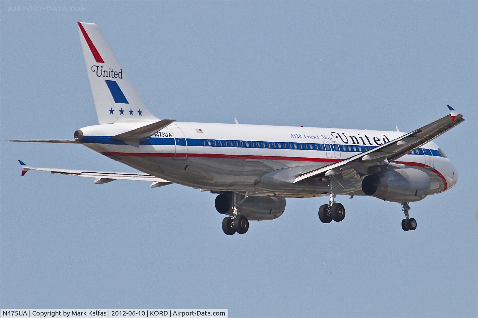 N475UA, 2001 Airbus A320-232 C/N 1495, United Airlines Airbus A320-232, UAL598 arriving from Phoenix Sky Harbor International /KPHX, RWY 10 approach KORD.