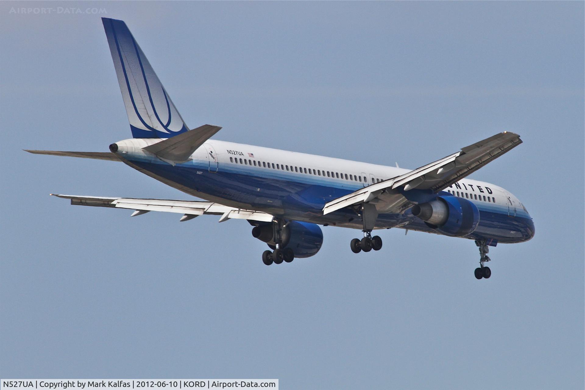 N527UA, 1991 Boeing 757-222F C/N 24995, United Airlines Boeing 757-222, UAL430 arriving from Houston Bush Intercontinental /KIAH, RWY 10 approach KORD.