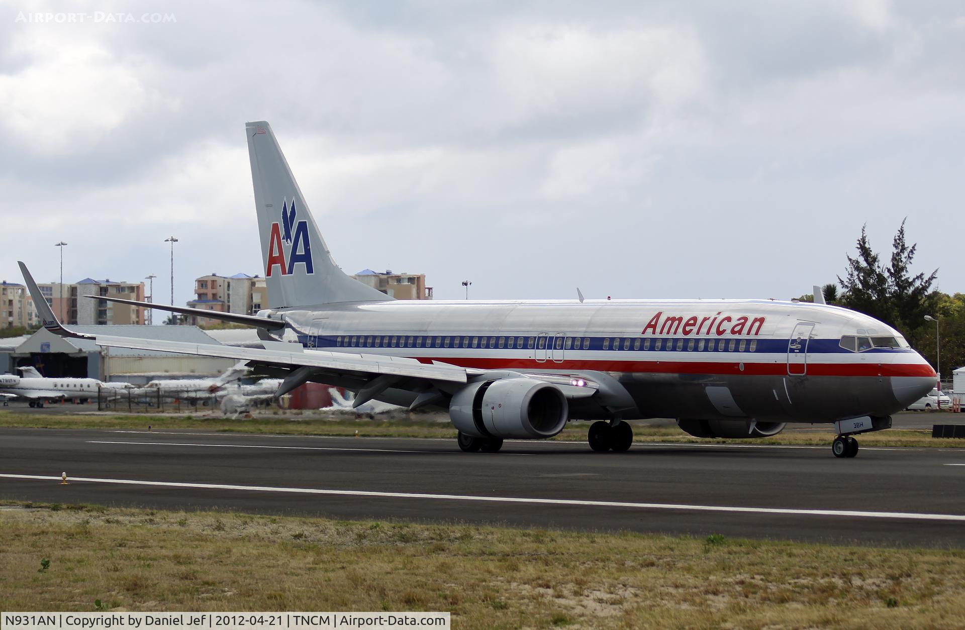 N931AN, 2000 Boeing 737-823 C/N 30079, N931AN