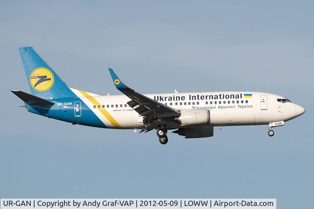 UR-GAN, 1998 Boeing 737-36N C/N 28569, Ukraine International 737-500