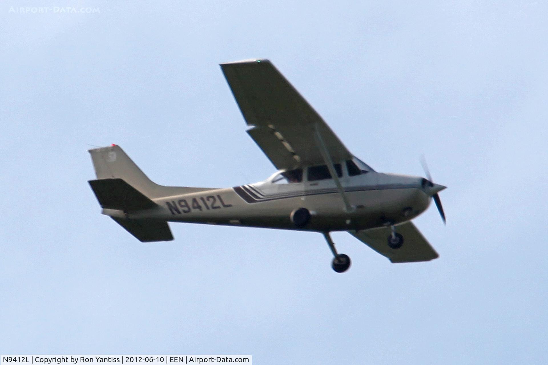 N9412L, 1986 Cessna 172P C/N 17276554, Turning left base for runway 02, Dillant-Hopkins Airport, Keene, NH