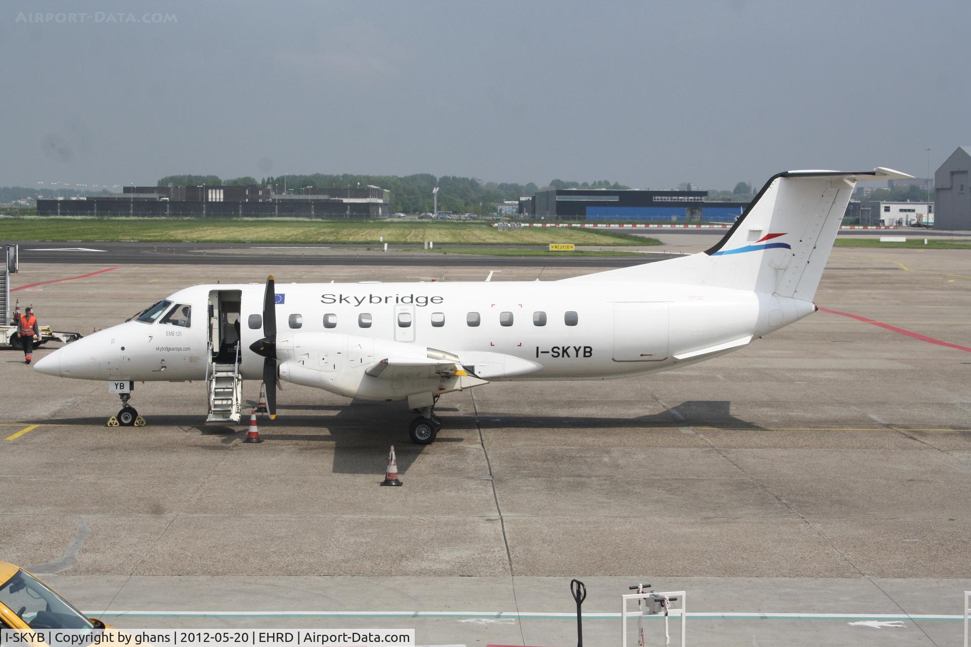 I-SKYB, 1988 Embraer EMB-120RT Brasilia C/N 120087, Skybridge