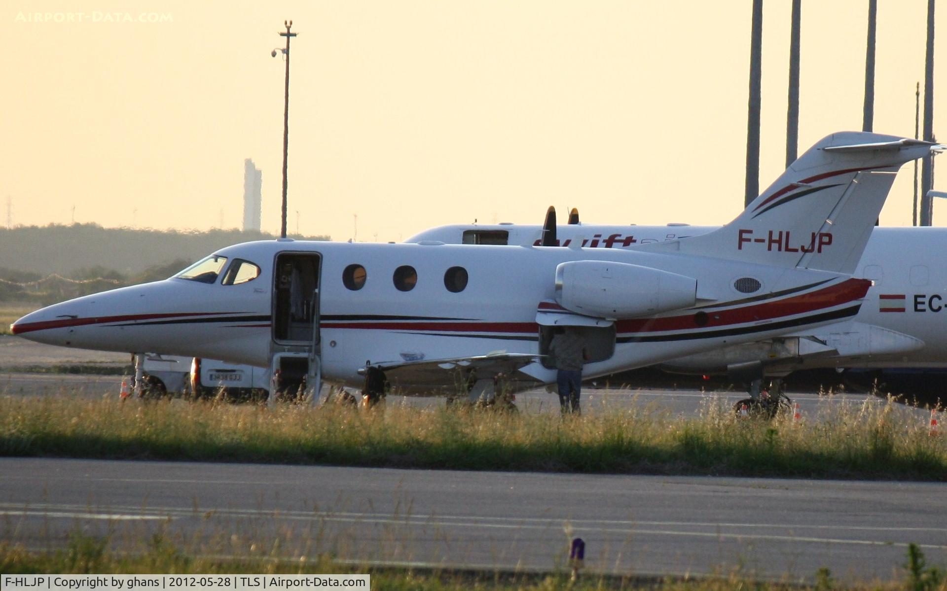 F-HLJP, 2004 Beech 390 Premier I C/N RB-83, @ TLS