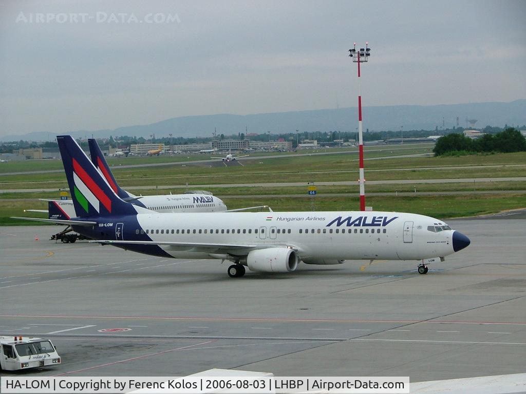HA-LOM, 2004 Boeing 737-8Q8 C/N 30672, Ferihegy