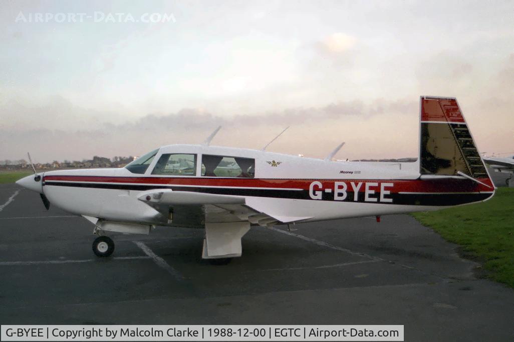 G-BYEE, 1980 Mooney M20K C/N 25-0282, Mooney M20K, Cranfield Airport, December 1988.