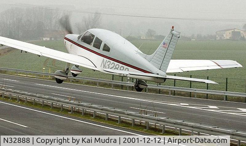 N32888, 1974 Piper PA-28-151 C/N 28-7515270, takeoff from A38 motorway in germany following off-field safety landing in low visibility (departue had been authorized by german authorities)